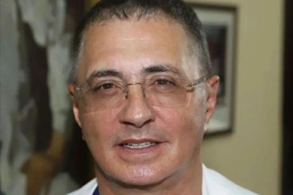 Семидесятилетний доктор Мясников рассказал, почему выглядит на 30 лет моложе Семидесятилетний доктор Мясников рассказал, почему выглядит на 30 лет моложе