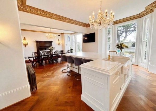 Женщина «выиграла» в лотерею дом стоимостью $2,5 миллиона, но получила от организаторов всего $6,2 тысячи. Все по правилам