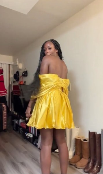 Девушка заказала онлайн блестящее вечернее платье и ужаснулась полученному товару Девушка заказала онлайн блестящее вечернее платье и ужаснулась полученному товару