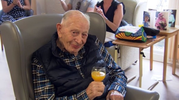 Назван самый старый человек в мире